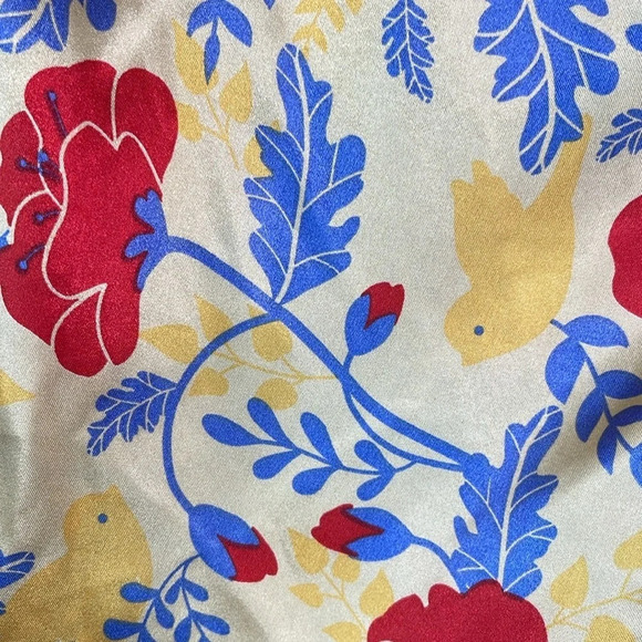 BRIGHT Floral Yellow Chickadee Satin Rectangular Scarf Red Poppies Blue Leaf - Picture 2 of 6